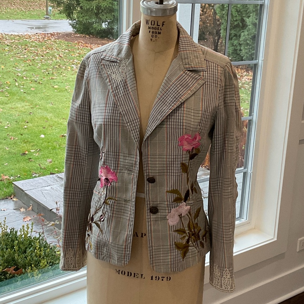 Love Stitch Plaid Blazer with Pink Floral Embroidery